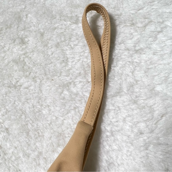 NWT PrettyLittleThing Nude Underwire Swim Bikini Top Size 4 - Picture 5 of 11